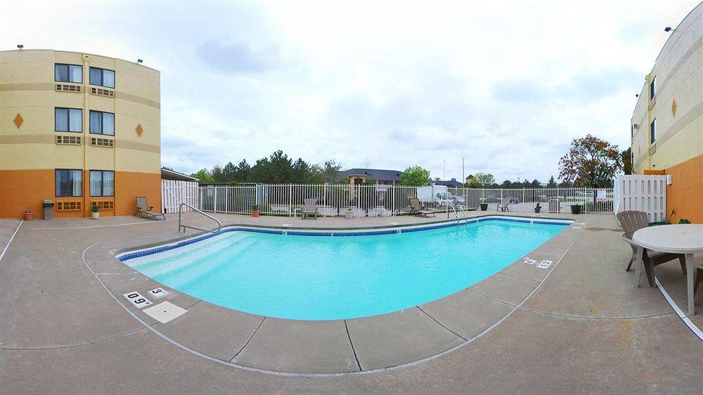 Quality Inn Merriam Kansas City Extérieur photo